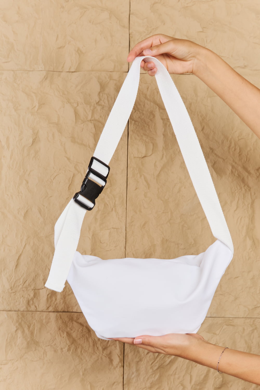 Fame Travel Buddy Clear Zipper Pocket Fanny Pack White